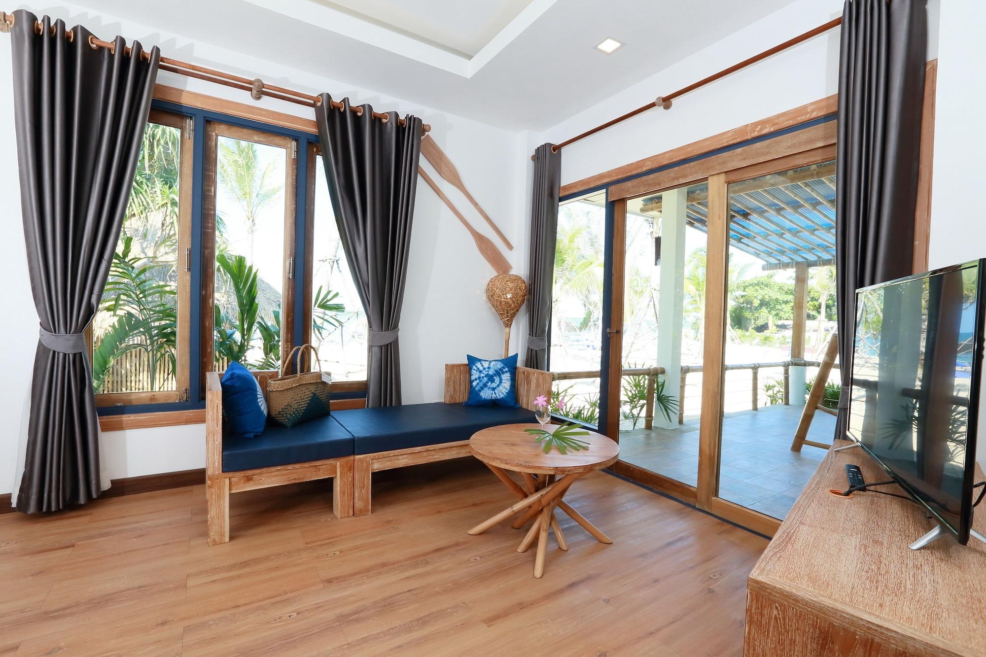 ลันตา คาซาบลังกา โรงแรม 4*